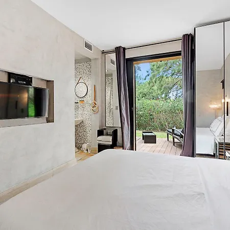 Exclusive Modern In *