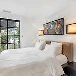 Exclusive Modern In Willa
