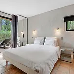 Exclusive Modern In Willa