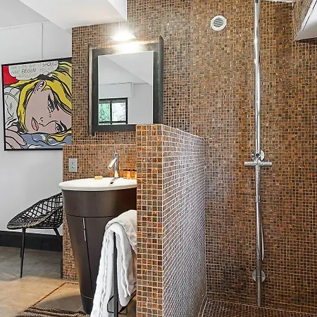 Exclusive Modern In Βίλα
