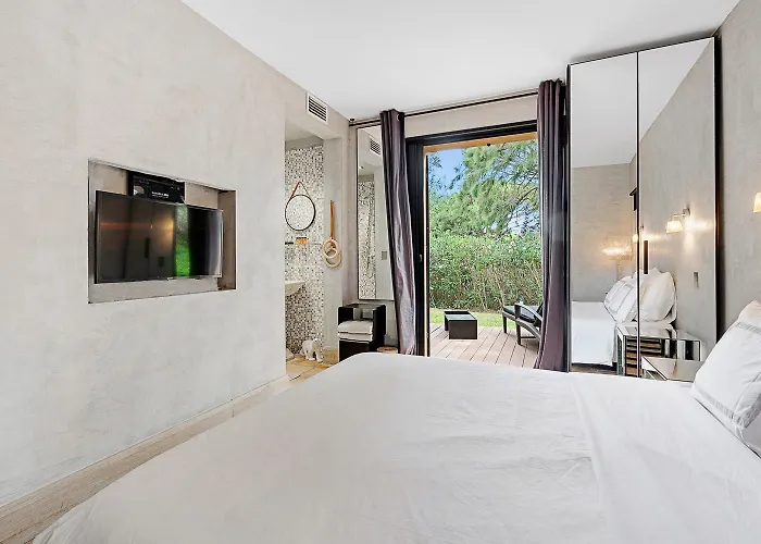 Exclusive Modern In *