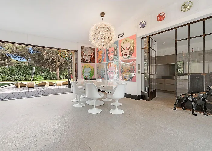 Exclusive Modern In *