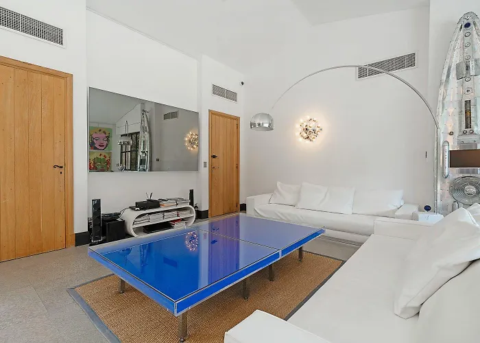 Exclusive Modern In Villa Saint-Tropez