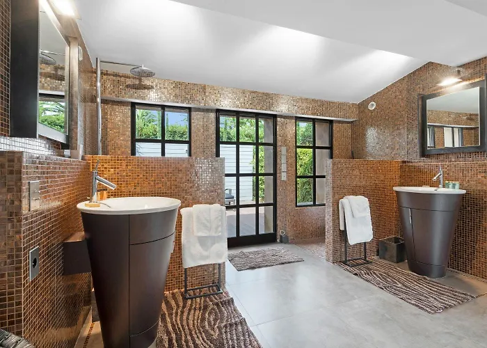 Exclusive Modern In *